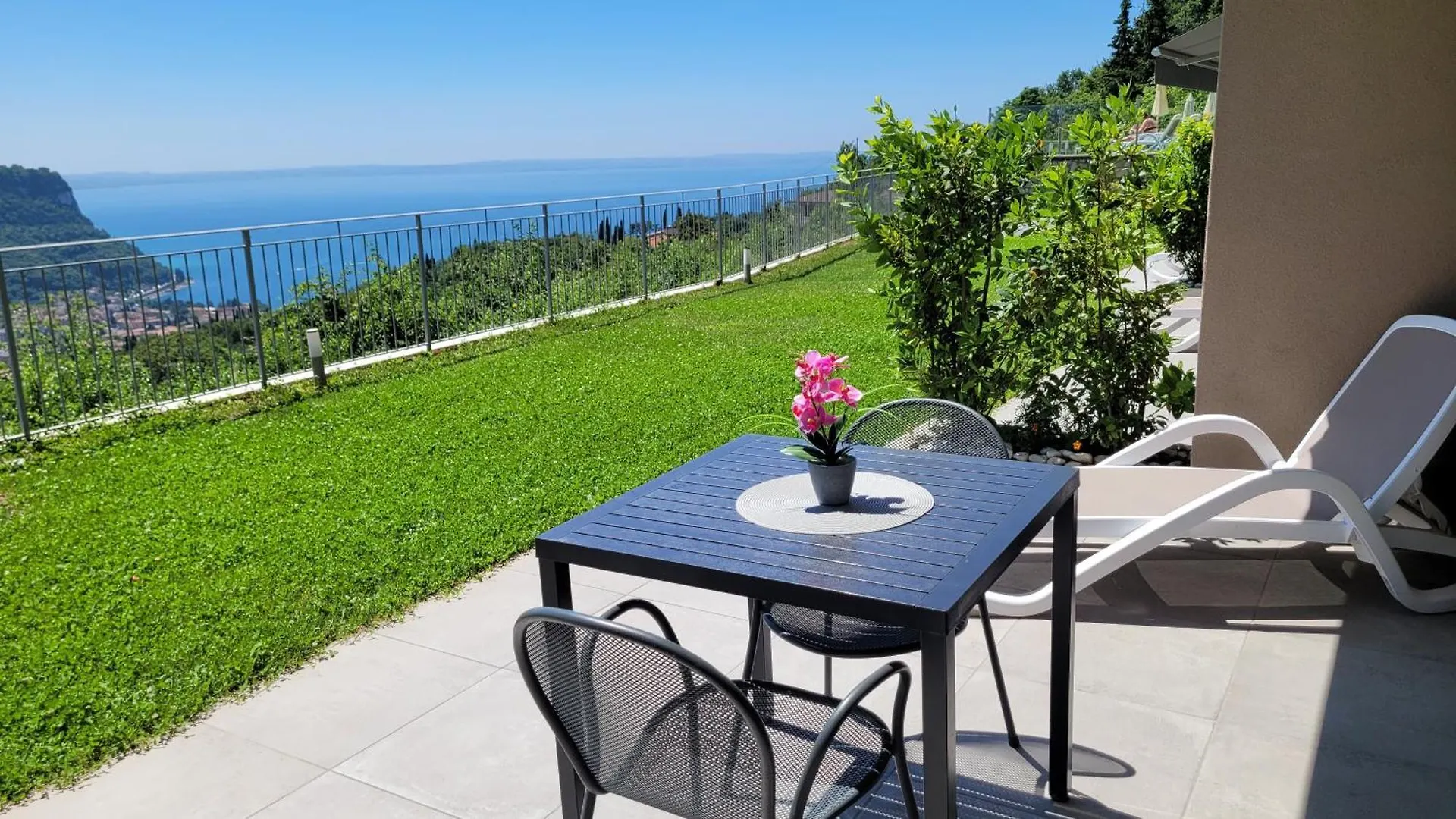 Appartamenti Annachiara Costermano Aparthotel