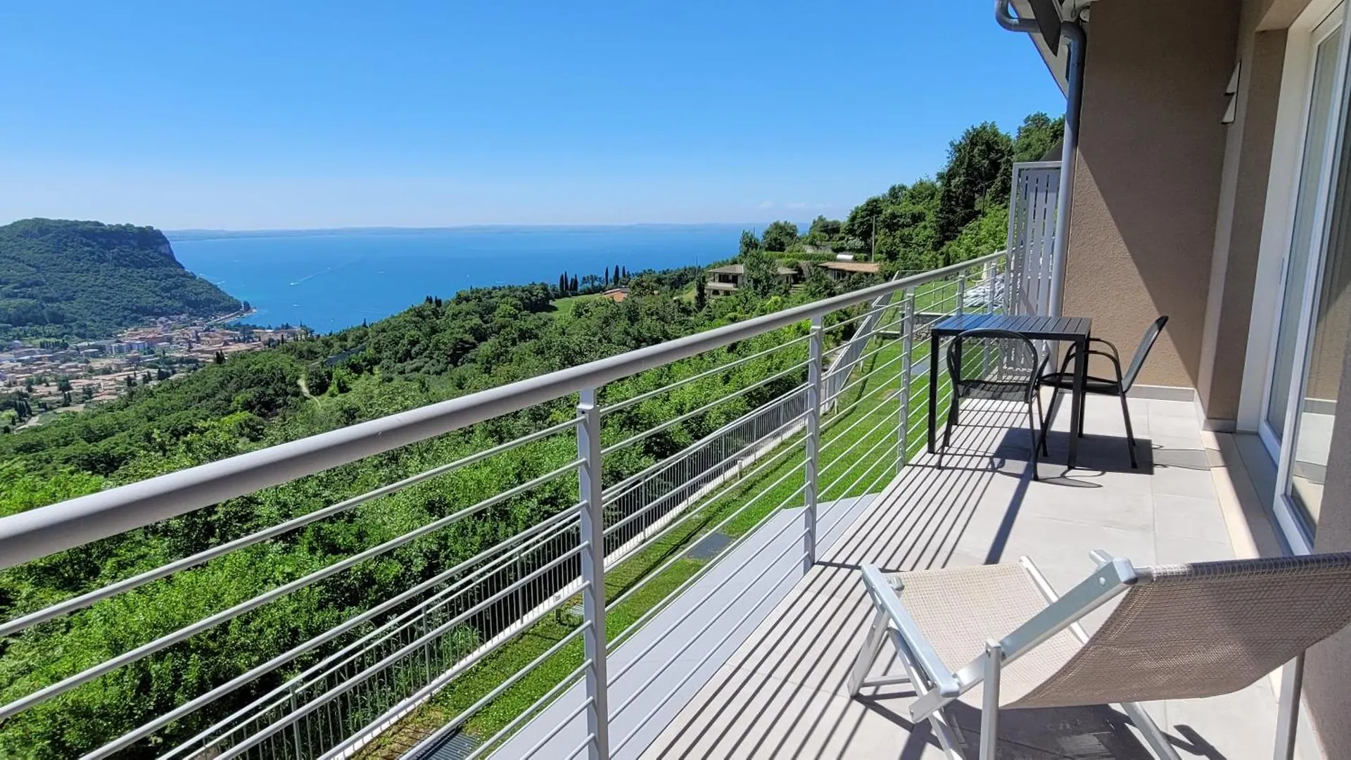 Aparthotel Appartamenti Annachiara Costermano
